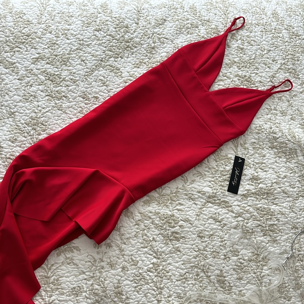 Stunning Red Ruffle-hem Midi Dress